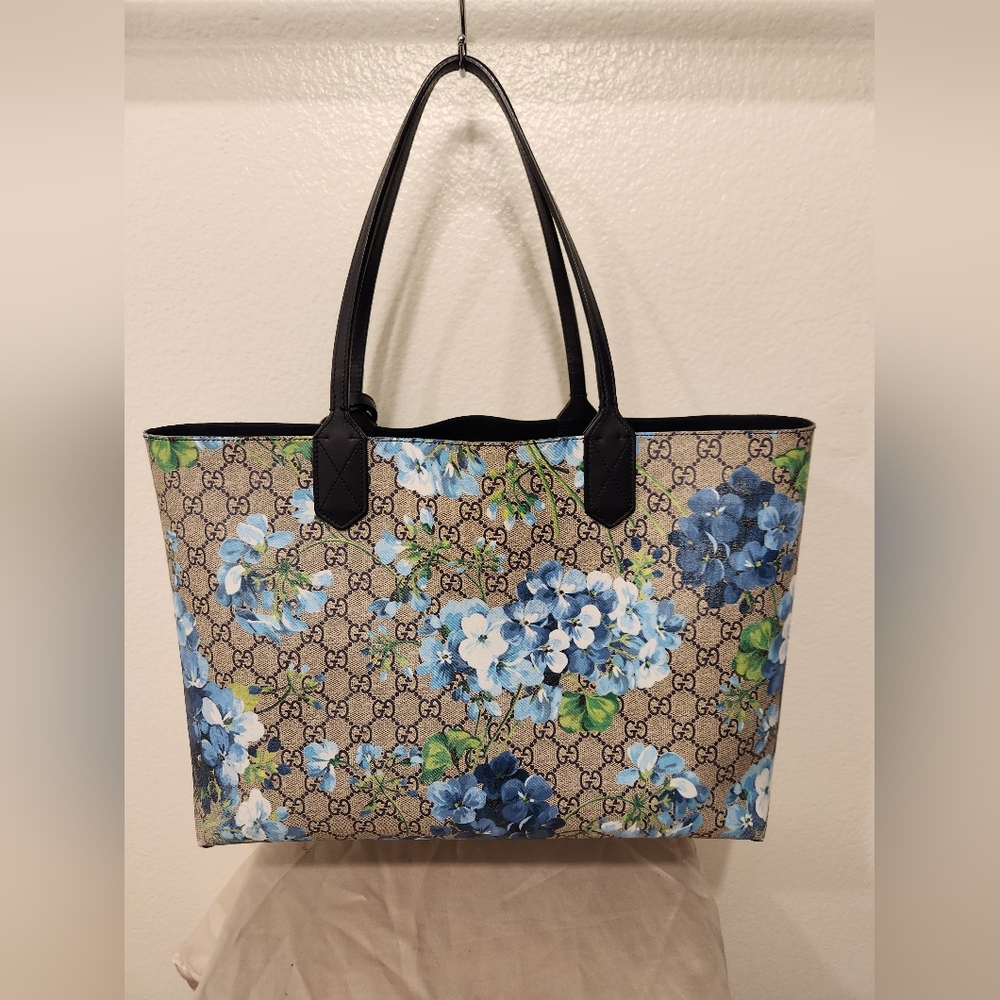 Gucci Bloom Tote Bag with Intricate Floral Pattern